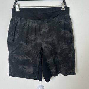 Lululemon Men's Pace Breaker 9" Lined Shorts - Size L